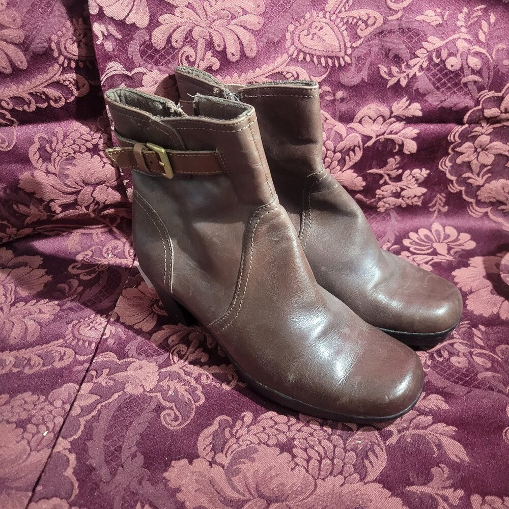 Clarks Brown Buckle Boots Size 8